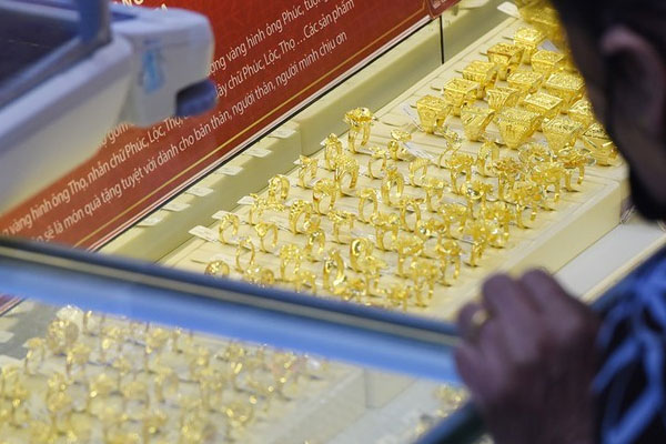 Giá vàng lại giảm sâu-2