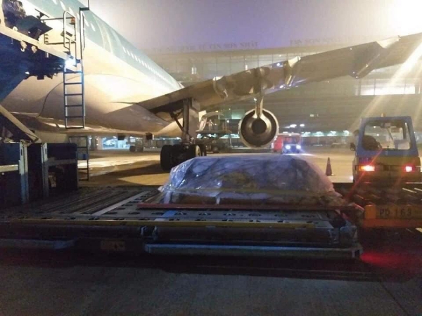 Lịch trình của linh cữu Chí Tài từ Việt Nam đến lúc hạ cánh tại Mỹ-2