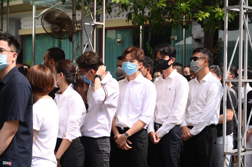 Chí Tài chưa kịp mặc bộ vest mới may thì đã ra đi mãi mãi-1