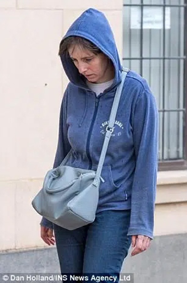 Phát hiện cụ bà chết 5 ngày trên sofa bẩn thỉu, cảnh sát lập tức bắt giữ cô con gái, vạch trần tội ác khó dung thứ-2