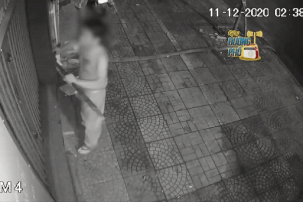 Clip: Đôi nam nữ rủ nhau mang kìm cộng lực đi bẻ khóa nhà dân lúc nửa đêm nhưng đổi lại chỉ là 4 phút khiến dân mạng đi từ sốt ruột tới cười bò