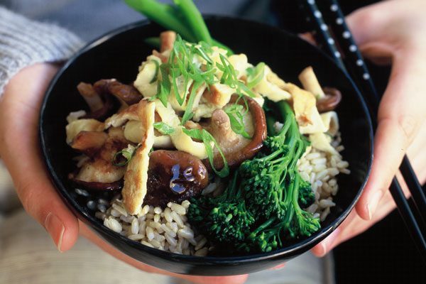 Phụ nữ thường bị thiếu máu do kinh nguyệt: Cần nạp 6 món này để sinh huyết, dưỡng sắc và đánh bại bệnh tật-2