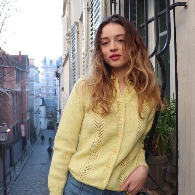 Gái Pháp tóc dài chỉ để quanh 4 kiểu sau đây mà kiểu nào cũng đẹp xinh, sang ngút trời-10