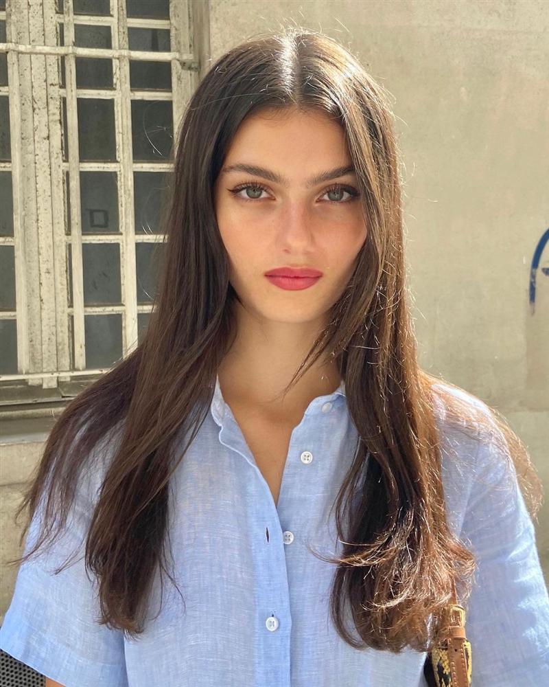 Gái Pháp tóc dài chỉ để quanh 4 kiểu sau đây mà kiểu nào cũng đẹp xinh, sang ngút trời-8