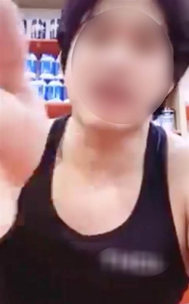 Nguyễn Sin đã đến nói chuyện với Gymer Duy Nguyễn, phòng tập đóng kín cửa, hàng trăm người đứng hóng-1