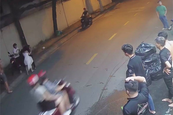 Lời khai của thanh niên hành hung vợ dã man còn dọa chém người can ngăn-4