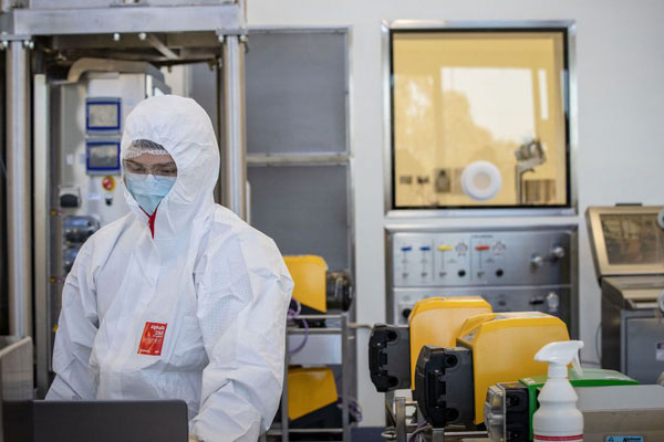 Úc dừng khẩn cấp thử nghiệm vaccine Covid-19 vì ứng viên đột nhiên... dương tính với HIV sau khi tiêm: Tại sao có chuyện này xảy ra?-1