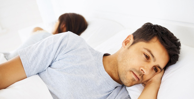 Chồng nghiện trả bài bỗng sợ hãi tột độ, tôi lén vào Facebook anh kiểm tra thì chết sững biết lý do-1