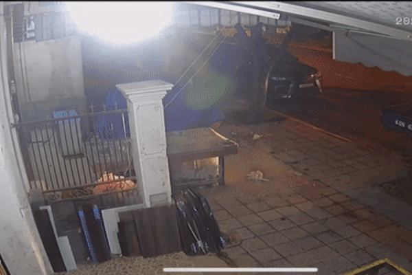 Buồn chuyện tình cảm, người đàn ông lao xe máy vào CSGT… tìm cái chết-4