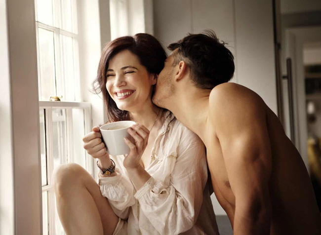 Cú sa chân đổi vận và pha gặp nạn với đủ trò quái đản của cặp vợ chồng Việt kiều khiến chàng PT sáng mắt sống trong sự dằn vặt ghê tởm chính mình-5