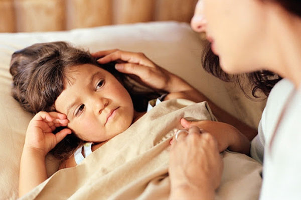 Bé trai lớp 1 được mẹ thường xuyên cho ăn cơm rang trứng, một tháng sau phải nhập viện vì điều này-4