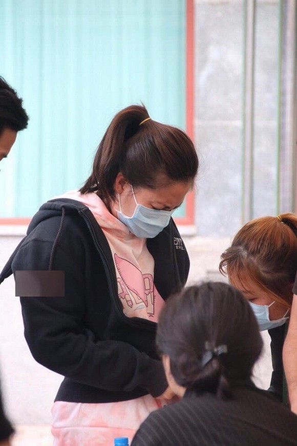 Ngọc Lan giải thích việc mặc đồ hồng tới tang lễ cố nghệ sĩ Chí Tài-3