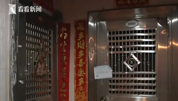 Vừa chuyển đến nhà mới, người phụ nữ cảm thấy như cực hình vì phát hiện mùi hôi thối từ nhà hàng xóm, nguyên nhân đằng sau gây thương cảm-2