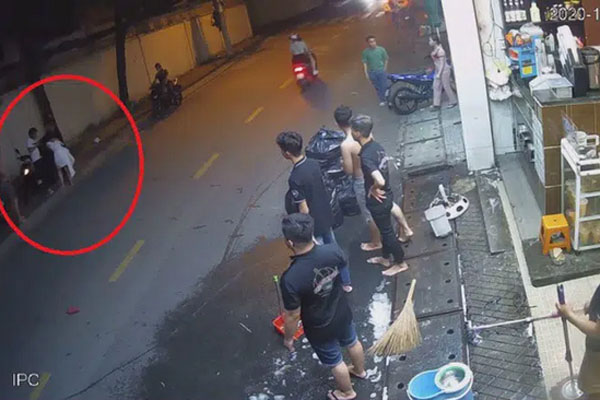 Nữ giáo viên chém đồng nghiệp tại trường-3