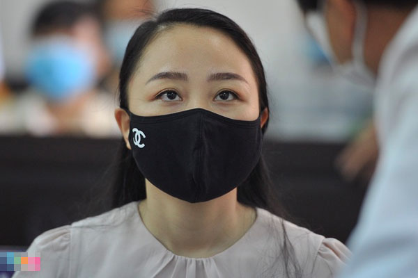 Bất ngờ tại phiên xét xử tài xế Mercedes gây tai nạn kinh hoàng ở TP.HCM: Mẹ bị cáo gào khóc tố nữ tiếp viên hàng không nói sai sự thật-11