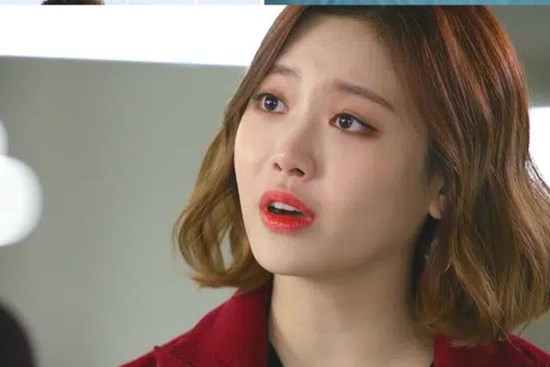 Mới đầu tháng chồng đã nổi cơn khùng vì lo mẹ ở dưới quê sống khổ sở, tôi lẳng lặng kéo anh vào một căn phòng khiến gã nín bặt