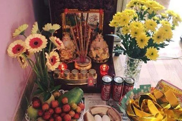 Cuối năm lau bàn thờ đừng dùng nước lã, làm theo cách này để tài lộc hanh thông, năm mới có phúc-3