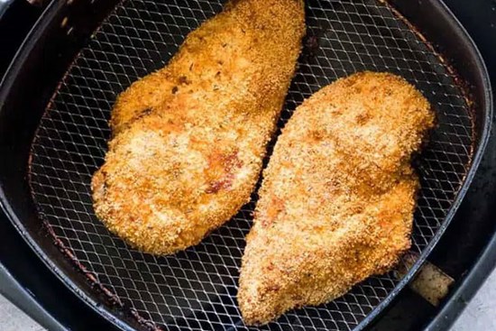 Muốn nồi chiên không dầu dùng được bền, chị em không được bỏ qua những mẹo này