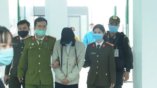 Chặt đứt đường dây lừa đảo gần 400 tỷ đồng qua mạng-1