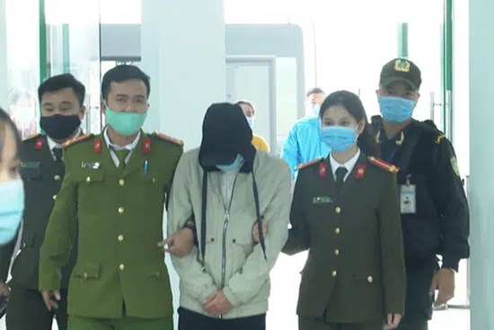 Chặt đứt đường dây lừa đảo gần 400 tỷ đồng qua mạng