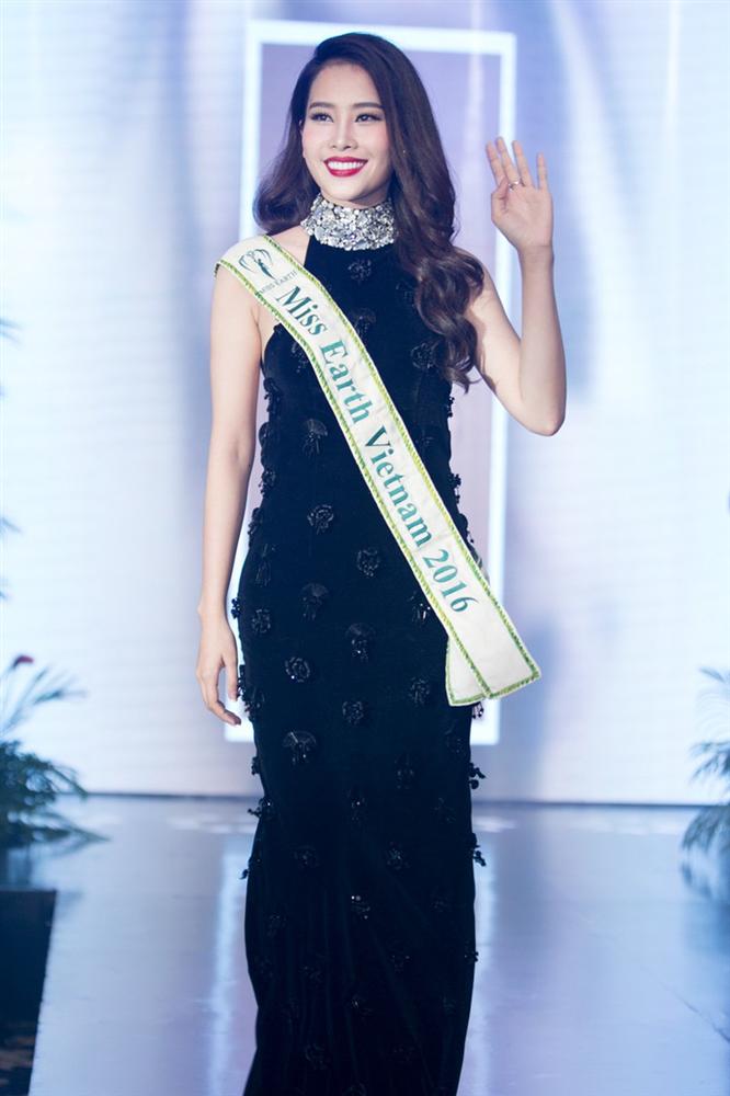 Cú trượt dài nhan sắc của Nam Em: Từ bản sao HH Đặng Thu Thảo đến thảm họa thời trang khiến dân tình ngán ngẩm-5