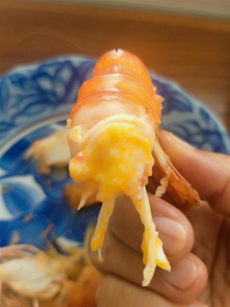 Ăn tôm nhiều nhưng các chị em đã phân biệt được đâu là gạch tôm, đâu là... phân tôm chưa?-5