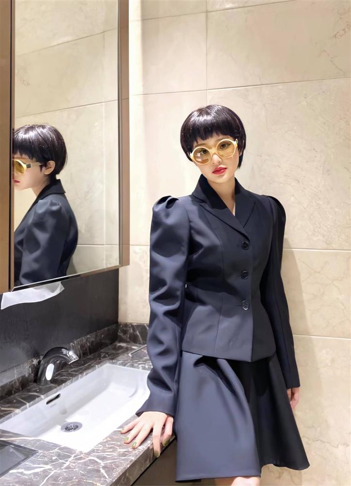 Vốn là người ăn diện rất có gu nhưng Hiền Hồ lại rơi vào cảnh bi đát vì chọn sai giày-8