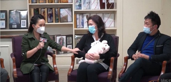 Bà xã cố nghệ sĩ Chí Tài bật khóc trước khi gặp chồng lần cuối: Bé Heo mang con heo này đến để bỏ cho anh-3