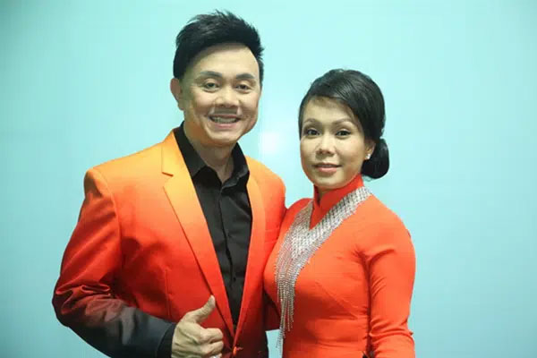 Hoài Tâm đại diện gia đình cố NS Chí Tài lên tiếng làm rõ chuyện nhận tiền thay cho vòng hoa khi đến viếng-4