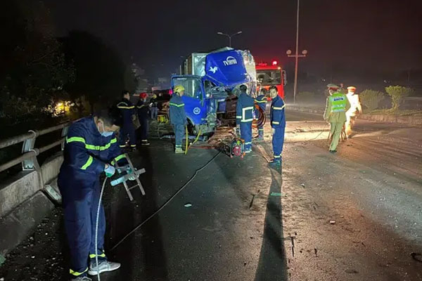 Phát hiện nhóm học sinh phạm luật giao thông, cách xử lý của 2 chiến sĩ cảnh sát sau đó thu hút nửa triệu lượt xem trên Tiktok-2