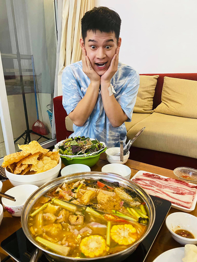 Long Chun trước khi phát hiện khối u xương hàm: Mỗi ngày chỉ ngủ 4 - 5 tiếng, ôm dăm bảy nghề vì muốn nghỉ hưu sớm-5