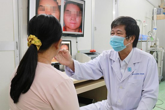 3 người trong một gia đình mang gen đột biến