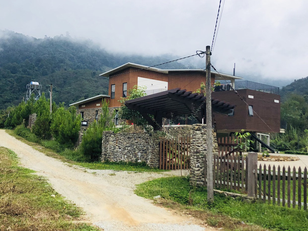 Mê Lâm Đồng, cặp vợ chồng xây nhà 1000m2 nằm giữa lưng chừng núi, ở ẩn nhưng vẫn tiện nghi bất ngờ-5