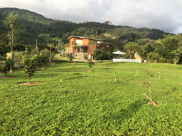 Mê Lâm Đồng, cặp vợ chồng xây nhà 1000m2 nằm giữa lưng chừng núi, ở ẩn nhưng vẫn tiện nghi bất ngờ-6