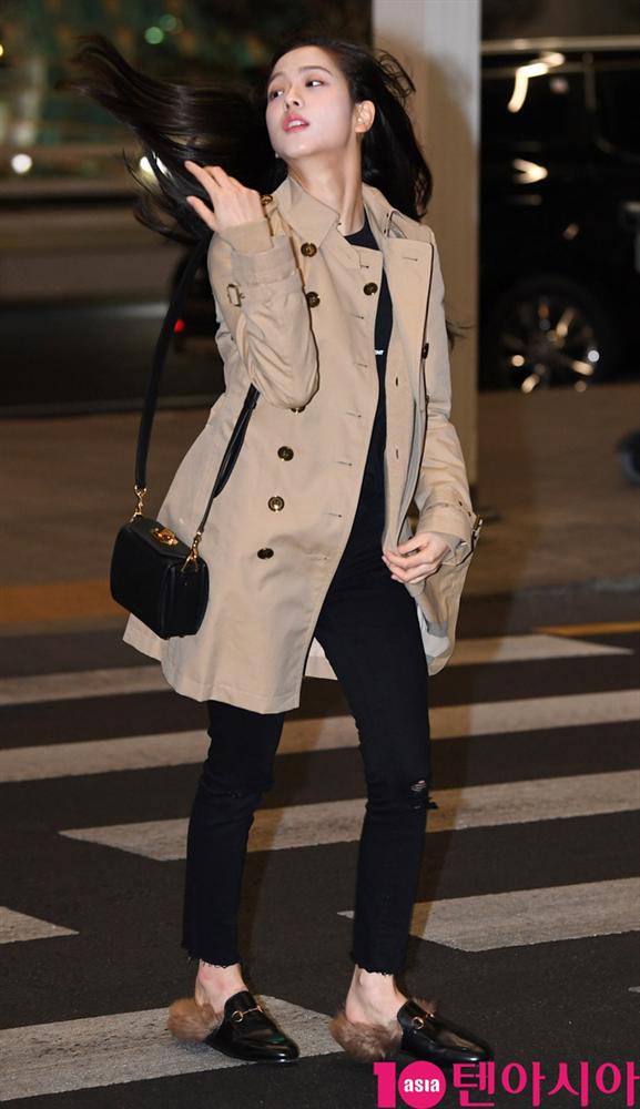 Hội mỹ nhân thấp bé có 12 cách diện áo khoác dài không bị ăn bớt chiều cao, trái lại còn hack dáng vô đối-2