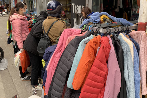 Thời của áo phao đến rồi, cập nhật ngay 5 mẫu áo đang cực hot xứng đáng được bạn tậu về ngay lúc này-22