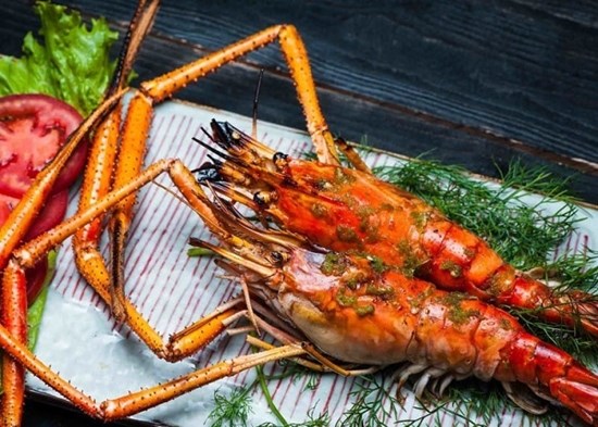 Tôm càng xanh 'siêu to khổng lồ' chỉ 350.000 đồng/kg, khách gọi 'cháy máy' đặt mua