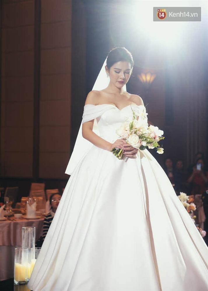 Nhan sắc cô dâu Thu Hoài trong ngày cưới chồng CEO: Phong độ xinh đẹp không giảm dù chỉ 1mm!-6