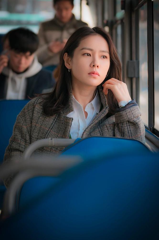 4 kiểu tóc đẹp đỉnh cao của Son Ye Jin: Đều hợp với nàng U30, ngắm thì kiểu gì cũng tìm thấy chìa khóa lên đời nhan sắc-3