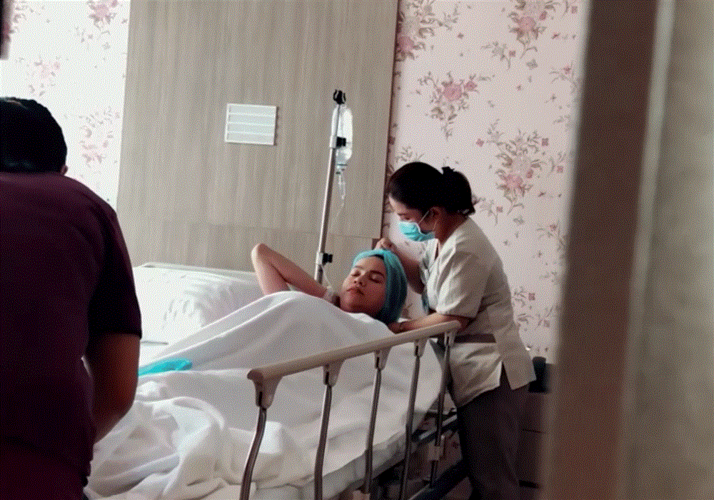 Hồ Ngọc Hà phải bê bụng bầu mới lết đi được trong những tháng cuối thai kỳ, hé lộ khoảnh khắc trong phòng sinh cực xúc động-12