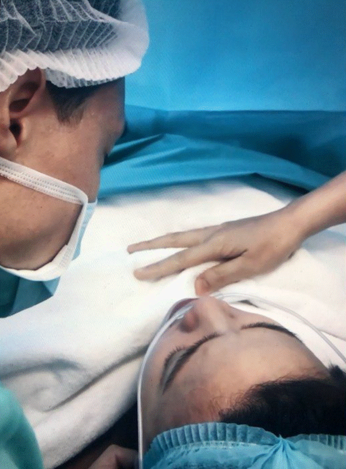 Hồ Ngọc Hà phải bê bụng bầu mới lết đi được trong những tháng cuối thai kỳ, hé lộ khoảnh khắc trong phòng sinh cực xúc động-16