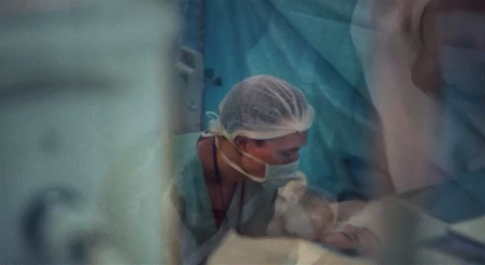 Hồ Ngọc Hà phải bê bụng bầu mới lết đi được trong những tháng cuối thai kỳ, hé lộ khoảnh khắc trong phòng sinh cực xúc động-17