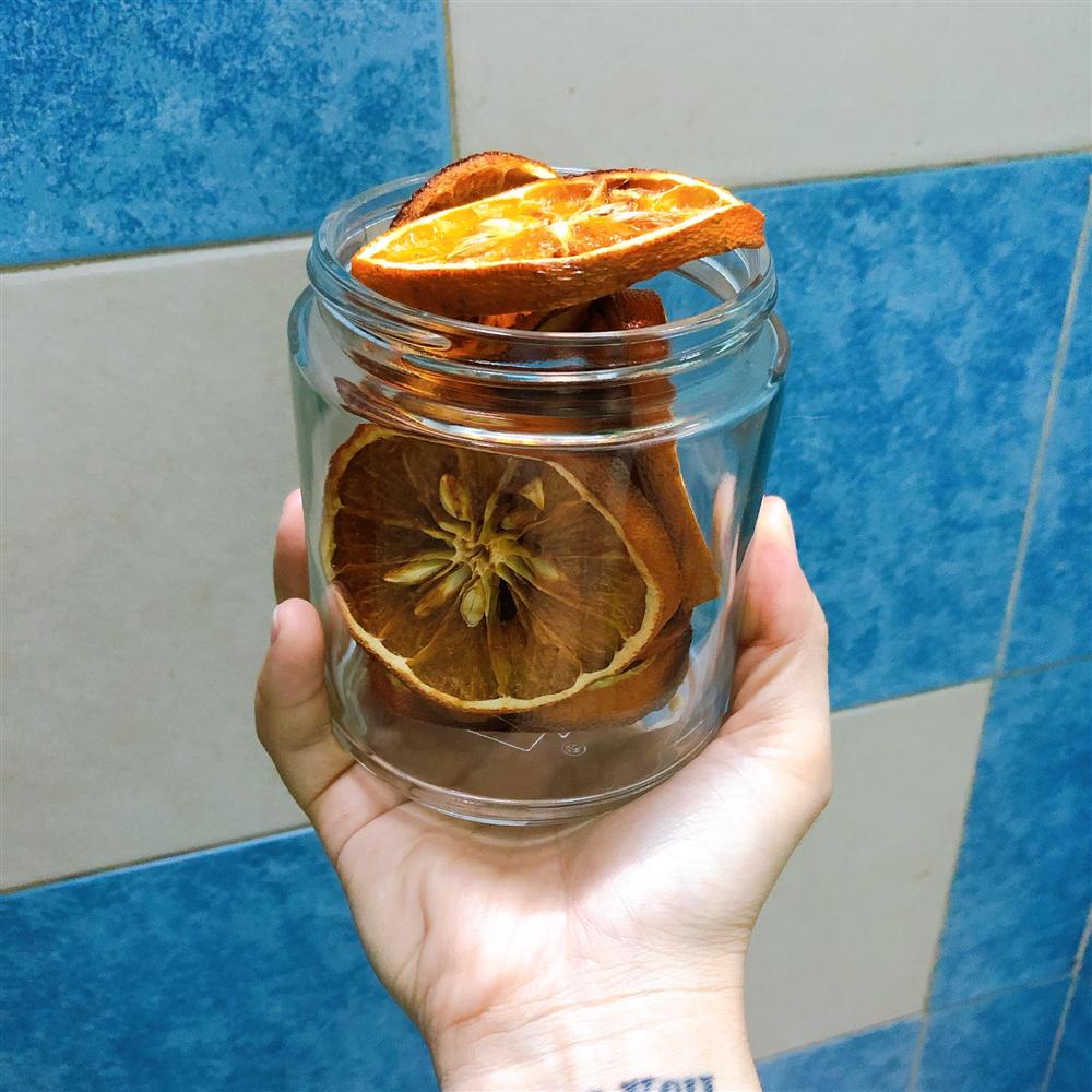 Làm trái cây sấy bằng nồi chiên không dầu siêu tiện, hội chị em dùng làm nước detox, uống trà và lại có thêm đồ decor cây thông Noel-12