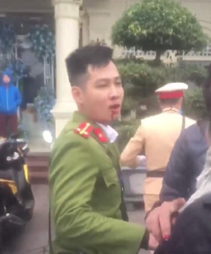 Nam thanh niên hung hãn đấm chảy máu mũi Trung úy cảnh sát dương tính với ma tuý-1