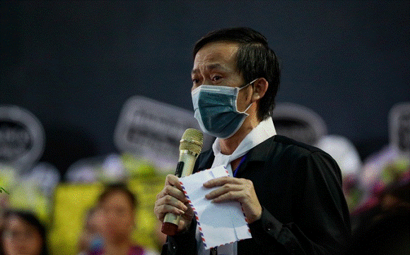 Rớt nước mắt với bài thơ Hoài Linh viết tặng cố nghệ sĩ Chí Tài trong tang lễ tại Mỹ-5