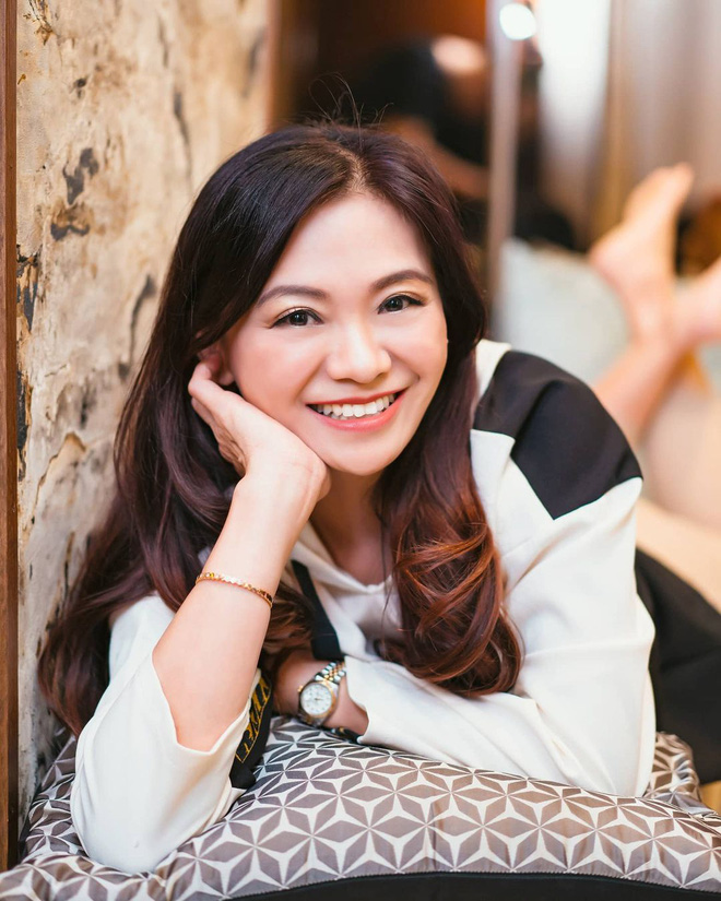 Bà nội 53 tuổi nhưng nhan sắc, vóc dáng vẫn như gái đôi mươi: Thời gian bỏ quên cô ấy mất rồi!-8