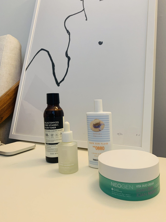 Chuyên gia skincare người Hàn U40 chỉ dùng vài sản phẩm mà da căng bóng không tỳ vết, đã vậy còn sáng bật tông-1