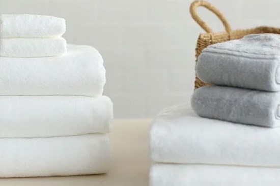 Nhân viên khách sạn không bao giờ tiết lộ: Không phải bột giặt, đây mới là thứ giúp khăn tắm trắng sạch, thơm lâu