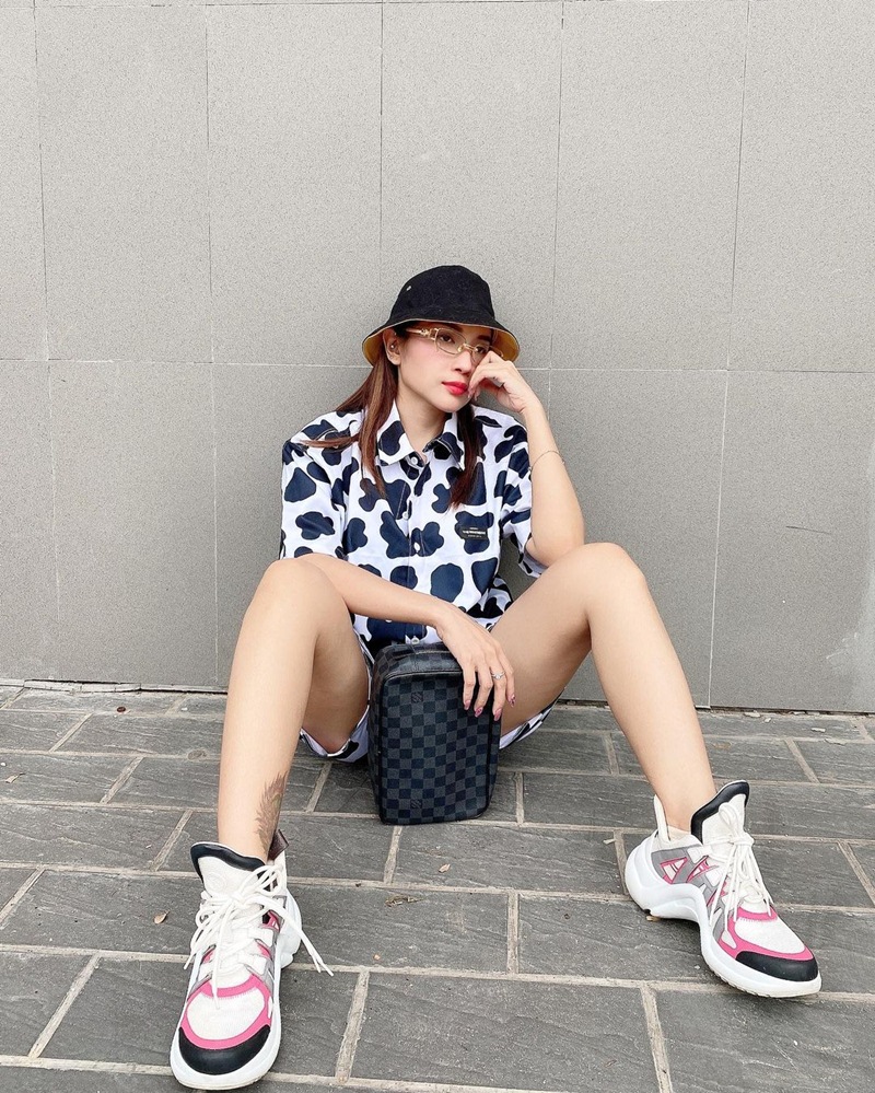 Tâm Tít khoe dáng nuột với cây đen - Minh Hằng lên đồ menswear ngầu đét-6