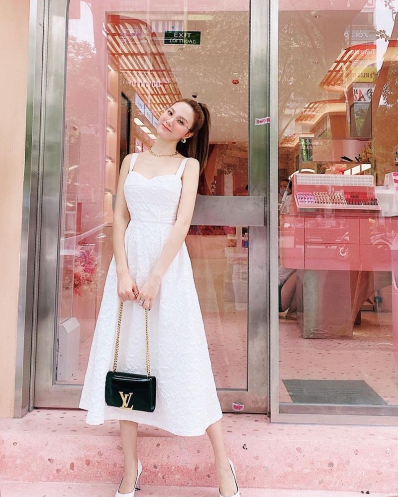 Tâm Tít khoe dáng nuột với cây đen - Minh Hằng lên đồ menswear ngầu đét-7